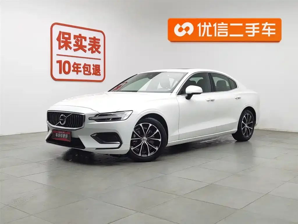 Volvo S60 — фото 1