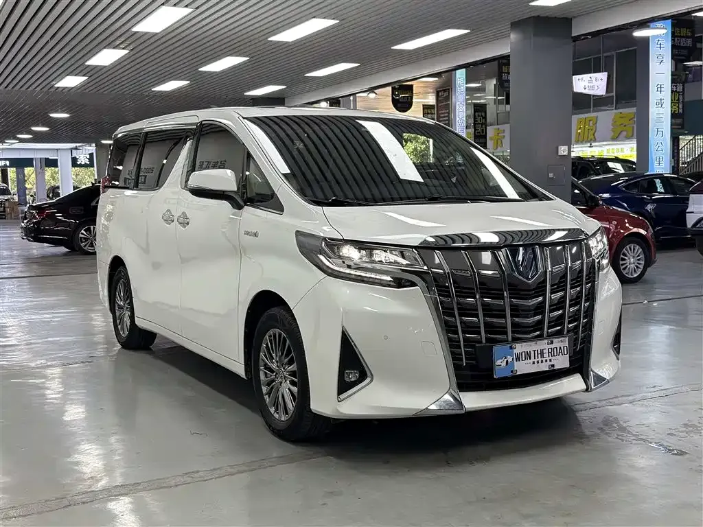 Toyota Alphard 2023 из CN, фото 9