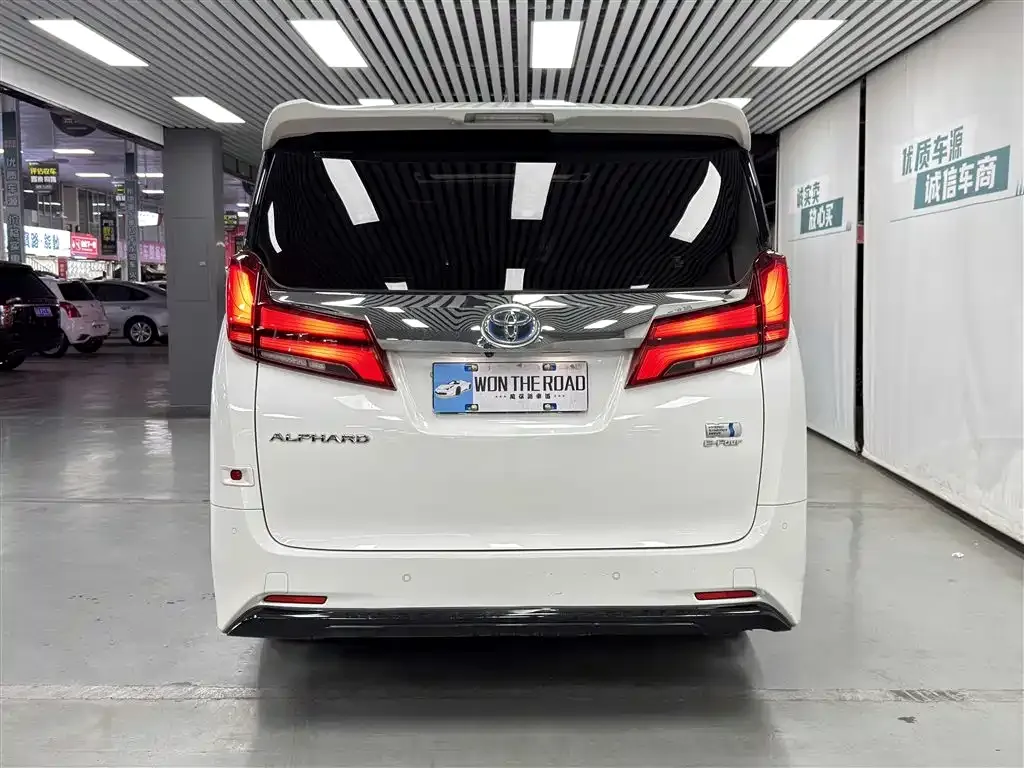 Toyota Alphard 2023 из CN, фото 4