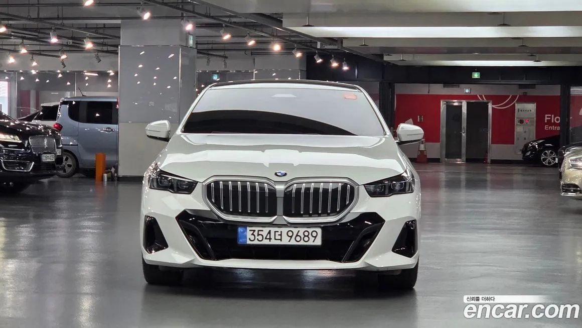 BMW 5-Series 2025 из KR, фото 3