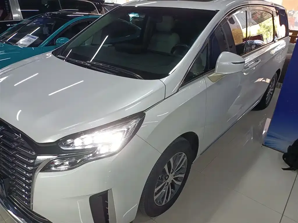 Buick GL8 2024 из CN, фото 10