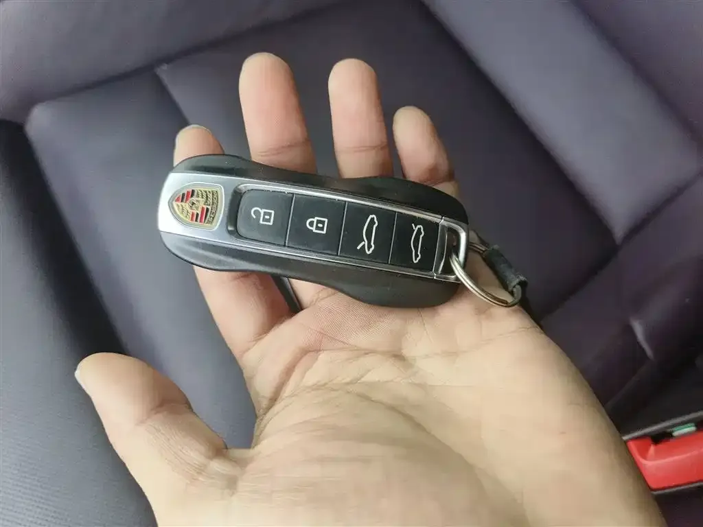 Porsche Taycan 2021 из CN, фото 3