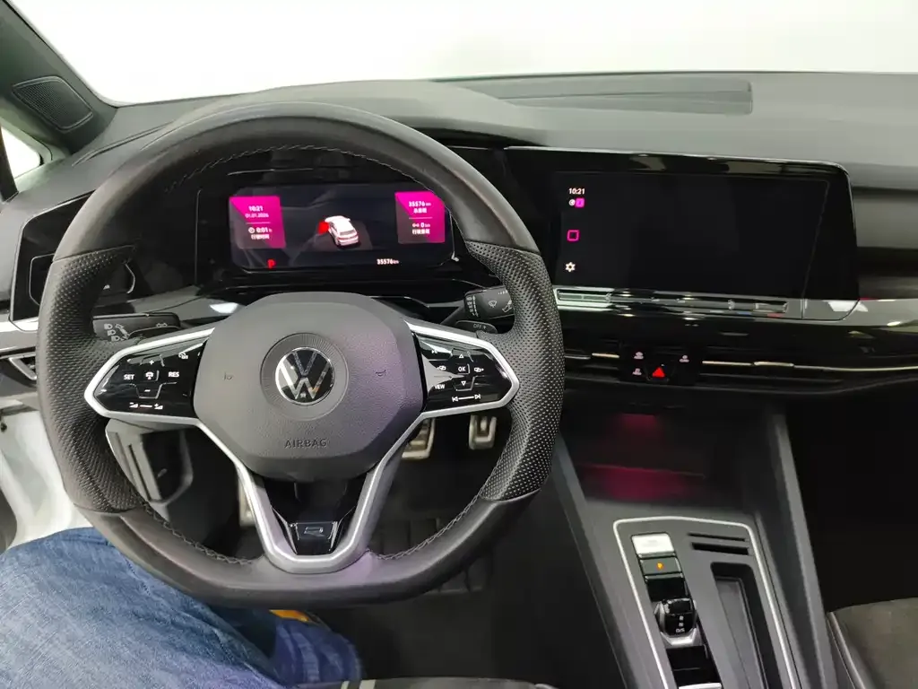 Volkswagen Golf 2022 из CN, фото 10