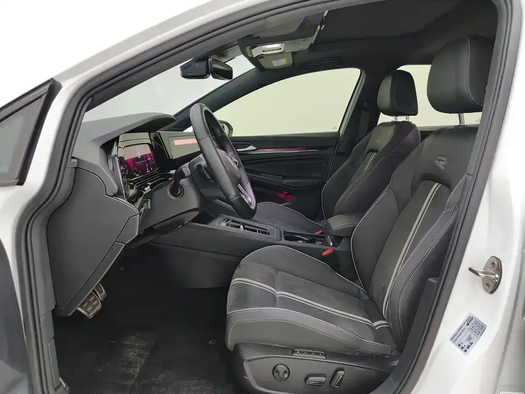 Volkswagen Golf 2022 из CN, фото 9