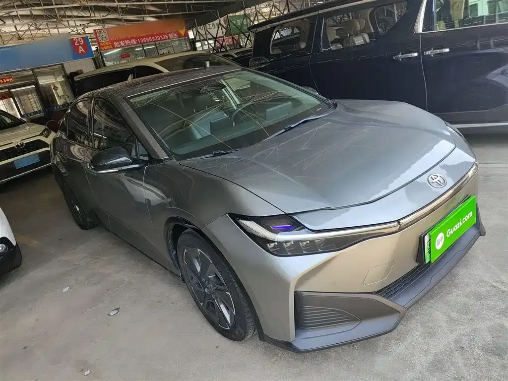 Toyota bZ3 2023 из CN, фото 4