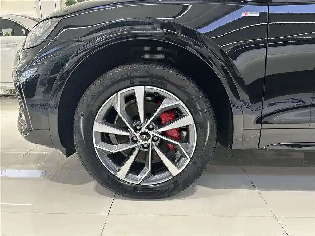 Audi Q5L 2025 из CN, фото 7