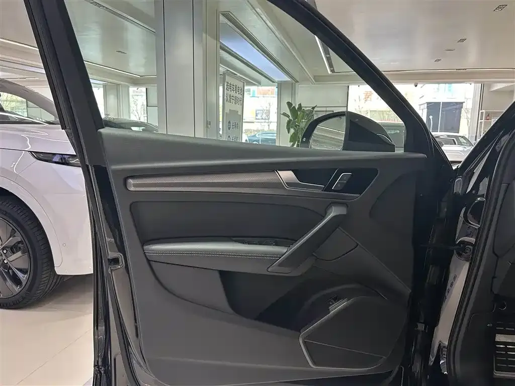 Audi Q5L 2025 из CN, фото 6