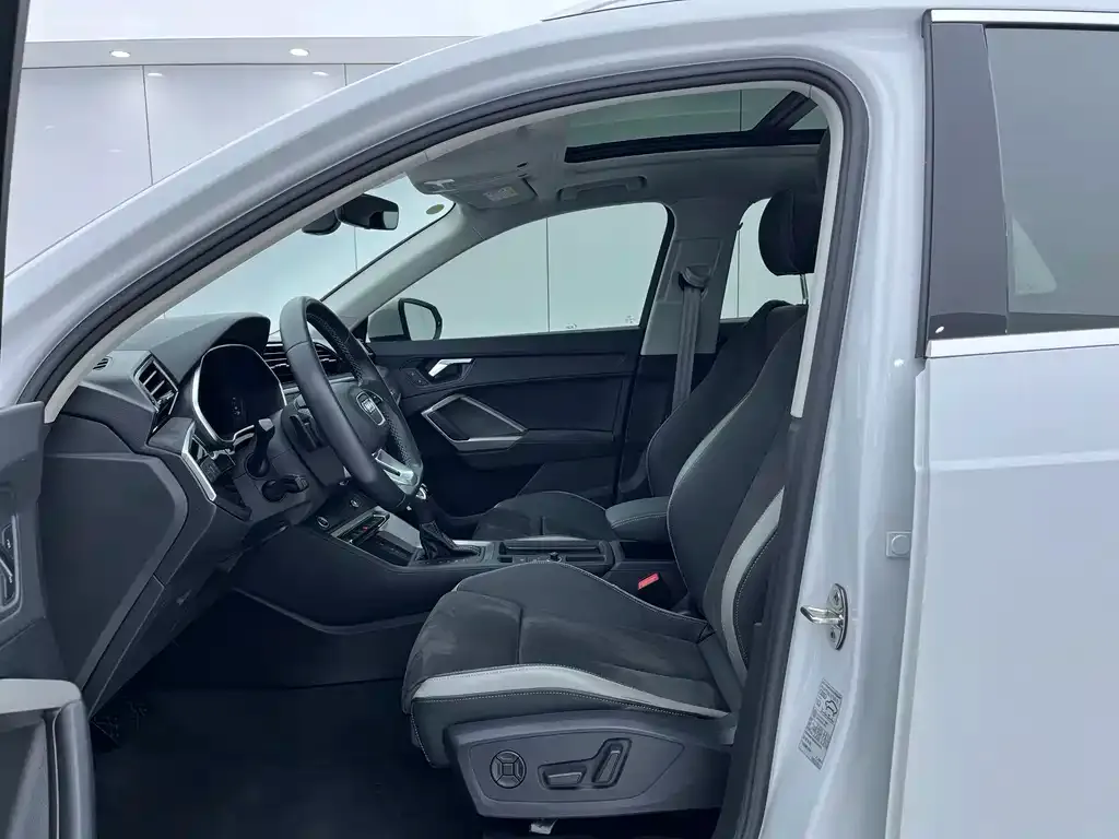 Audi Q3 2022 из CN, фото 9