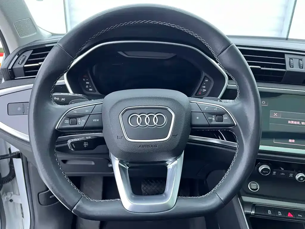 Audi Q3 2022 из CN, фото 10