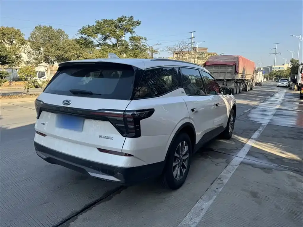Ford Edge 2023 из CN, фото 3