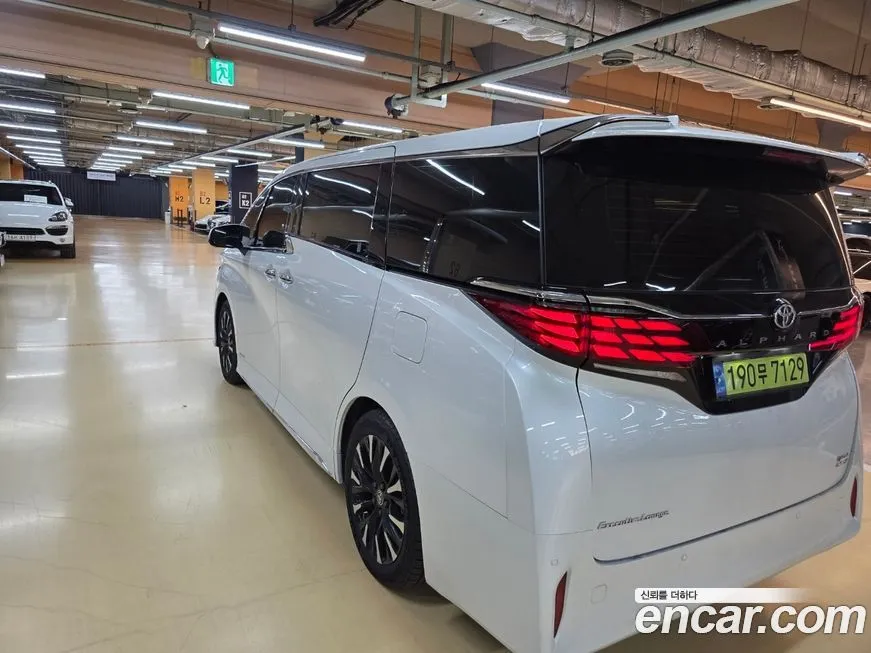 Toyota Alphard 2024 из KR, фото 5