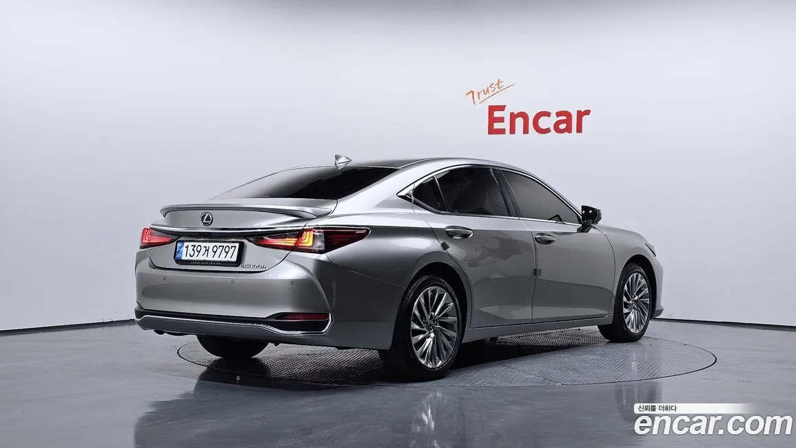 Lexus ES 2025 из KR, фото 4