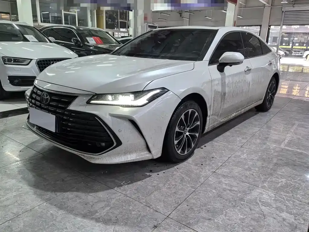 Toyota Avalon 2023 из CN, фото 1