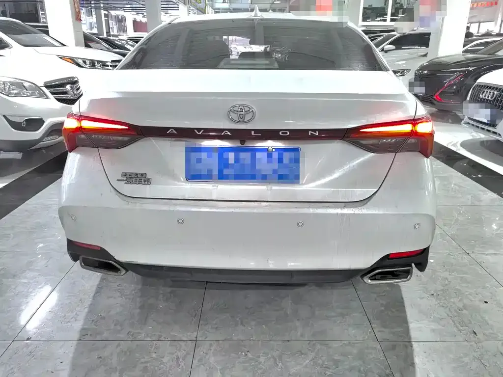 Toyota Avalon 2023 из CN, фото 3