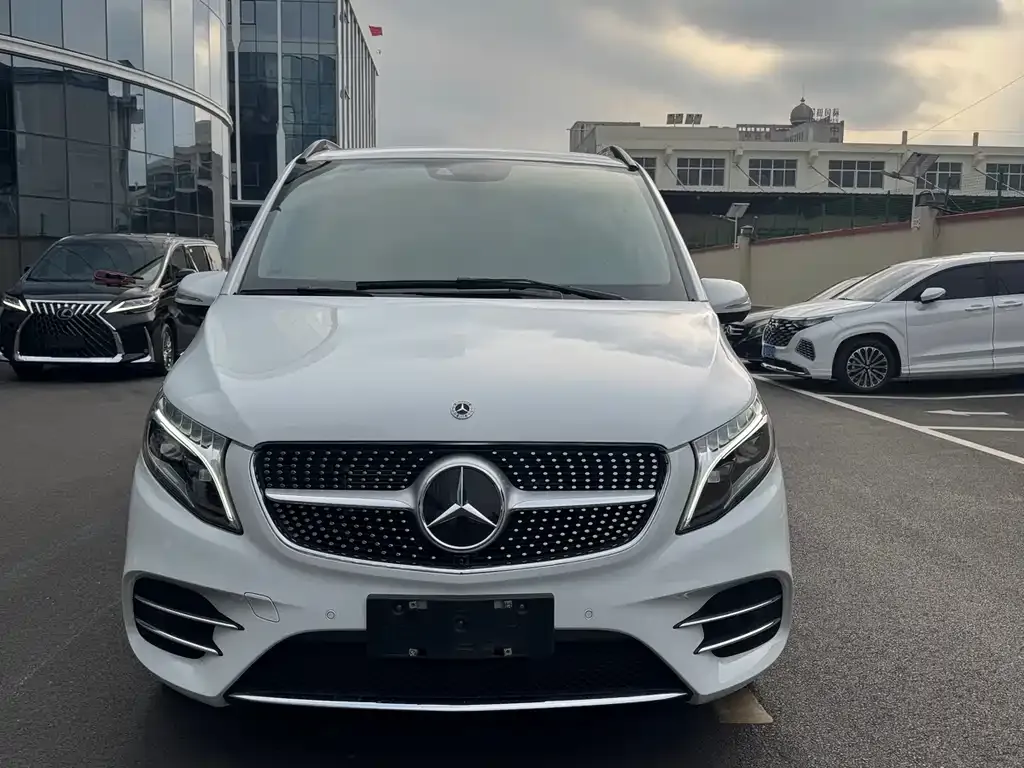 Mercedes-Benz V-Class 2022 из CN, фото 5