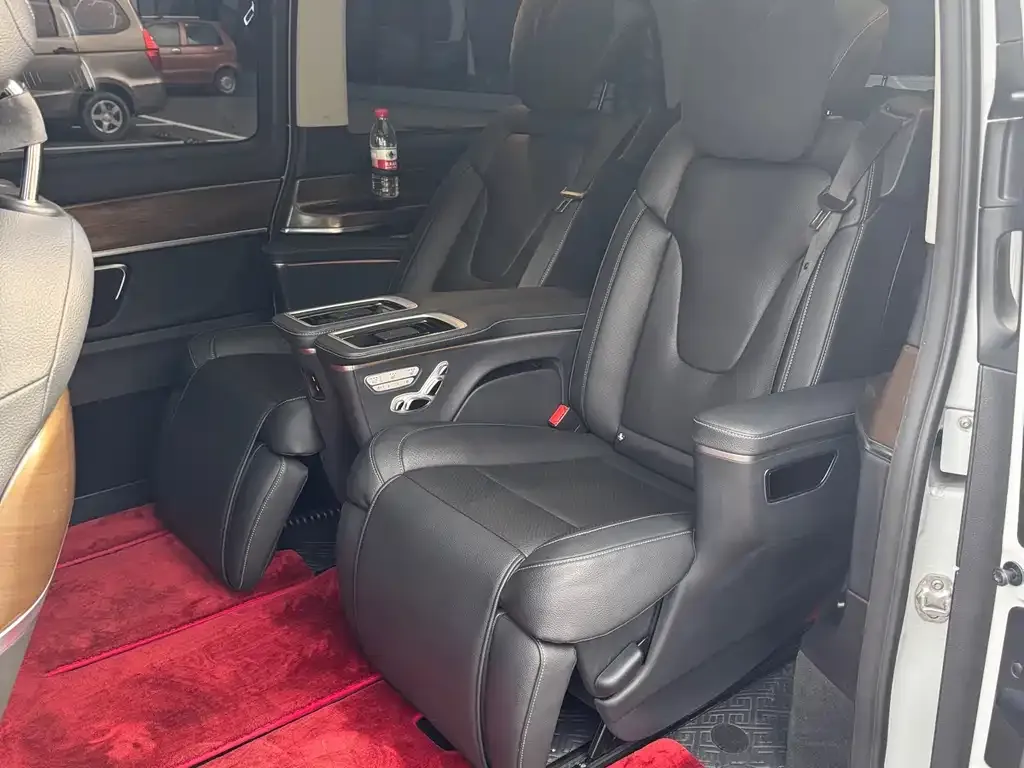 Mercedes-Benz V-Class 2022 из CN, фото 8