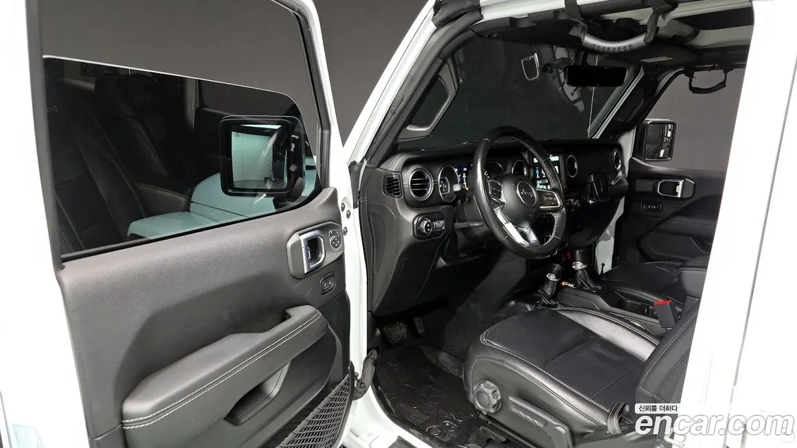 Jeep Wrangler 2021 из KR, фото 8