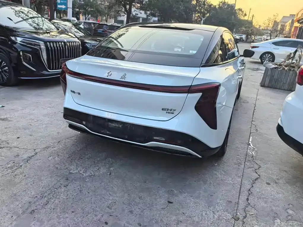 Hongqi EH7 2024 из CN, фото 6