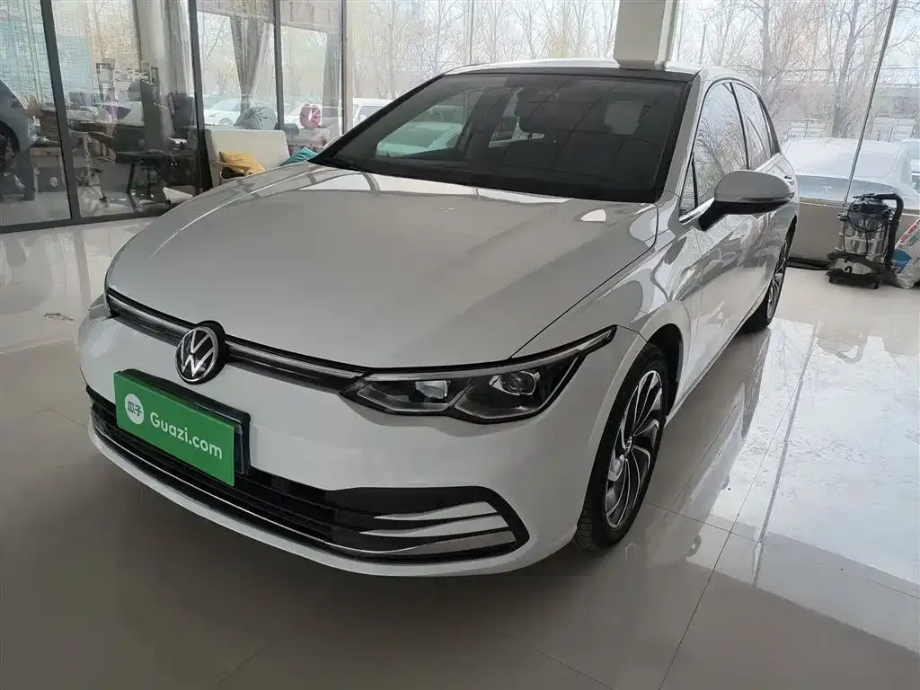 Volkswagen Golf 2023 из CN, фото 1