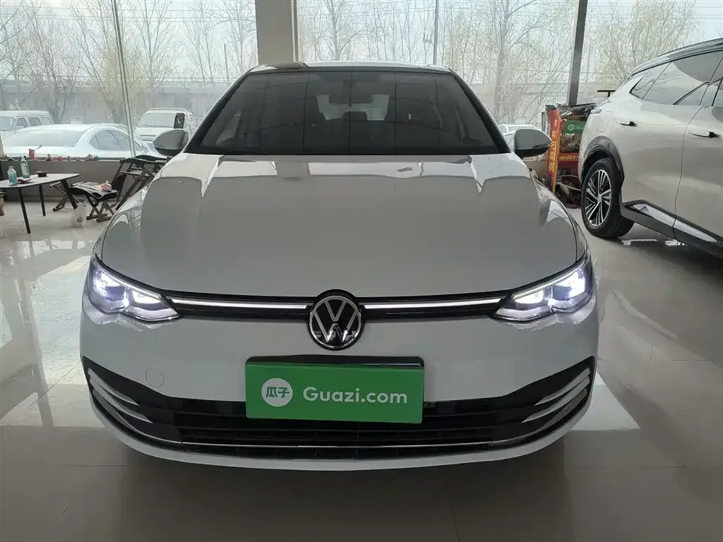 Volkswagen Golf 2023 из CN, фото 3