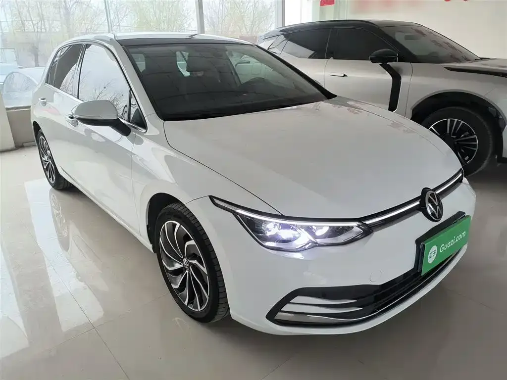 Volkswagen Golf 2023 из CN, фото 4