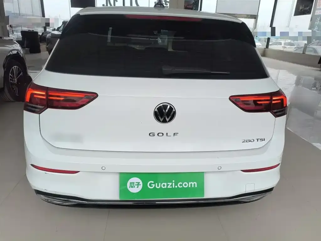 Volkswagen Golf 2023 из CN, фото 6