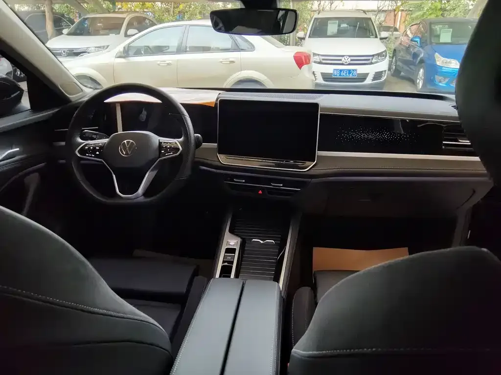 [object Object] Magotan 2024 из CN, фото 4