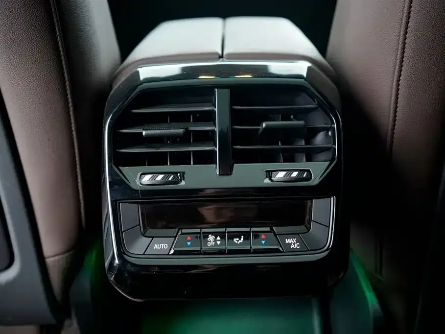 BMW iX 2023 из CN, фото 5