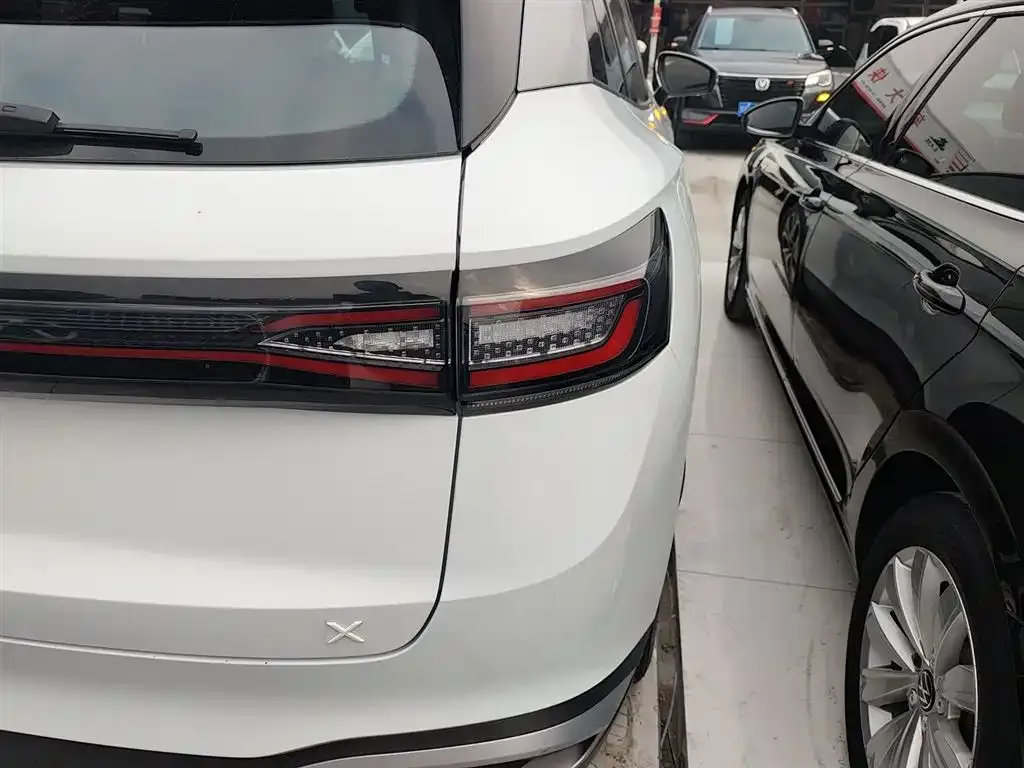 Volkswagen ID.4 X 2023 из CN, фото 8