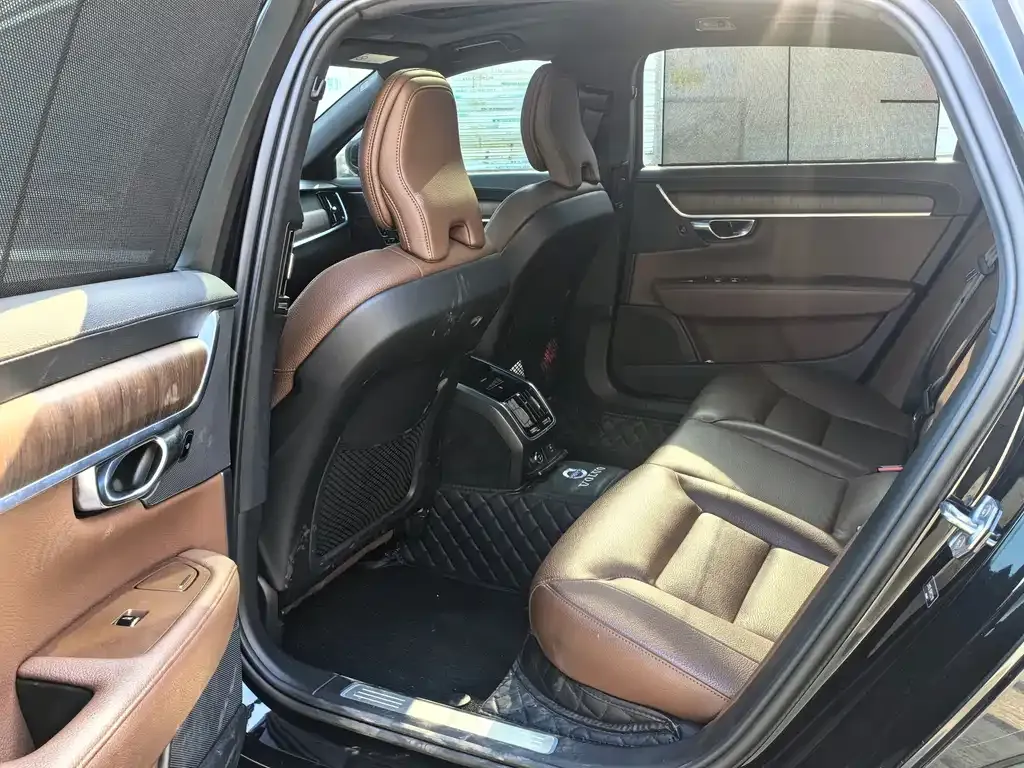 Volvo S90 2021 из CN, фото 5