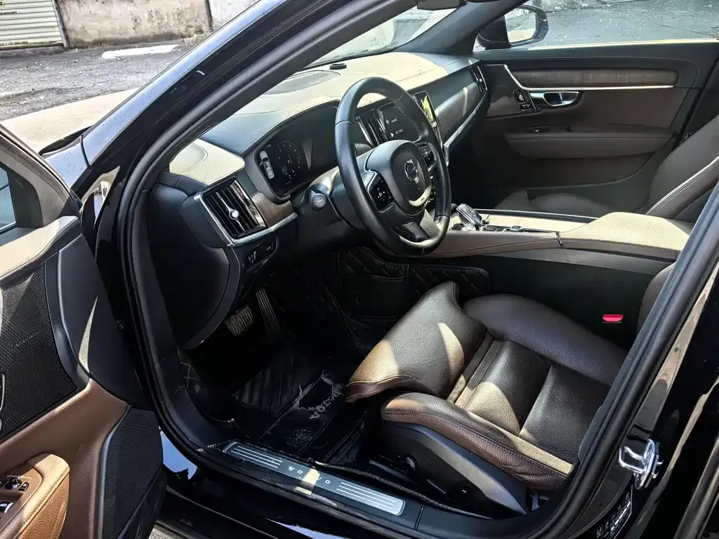 Volvo S90 2021 из CN, фото 9