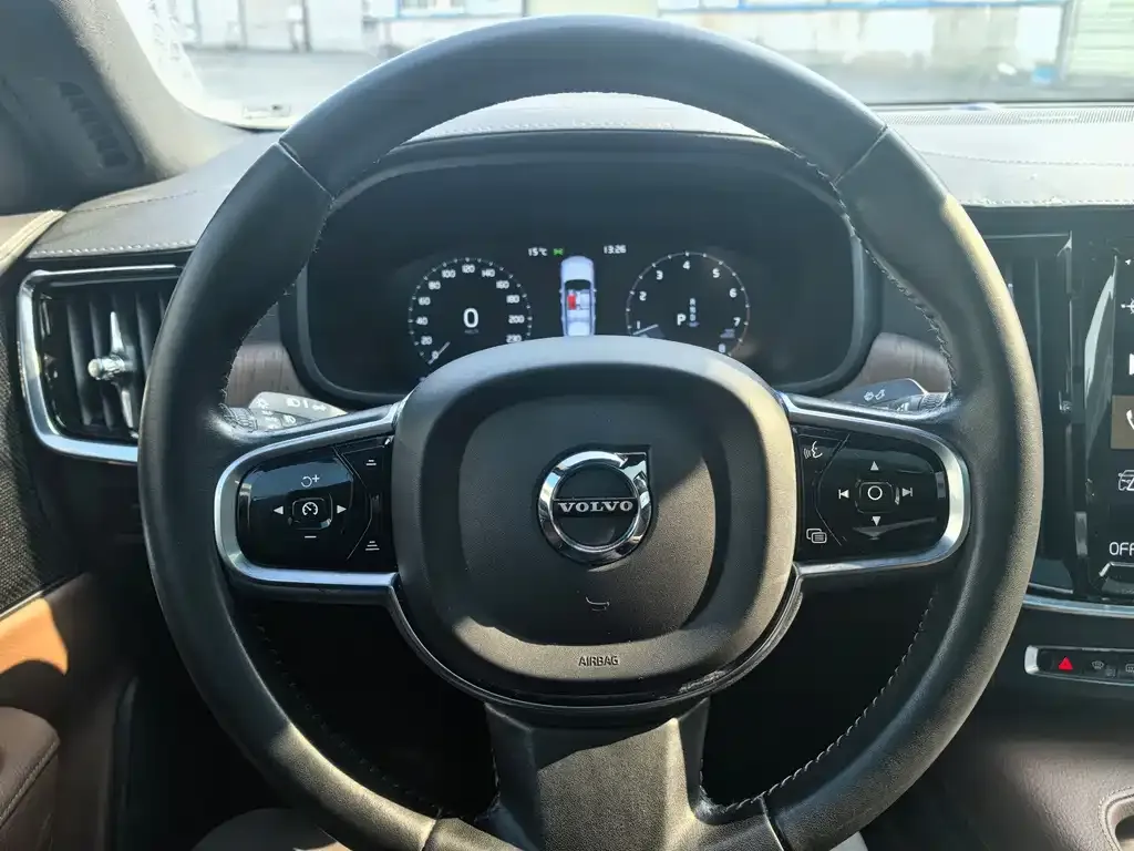 Volvo S90 2021 из CN, фото 8