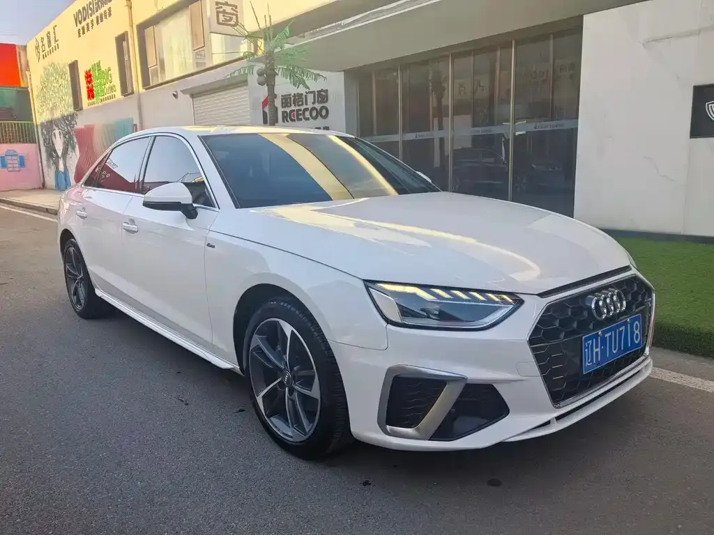 Audi A4L 2021 из CN, фото 7