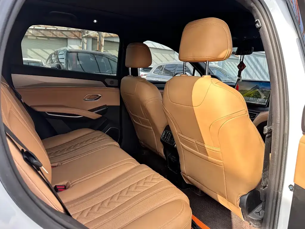 BYD L DM-i 2024 из CN, фото 2