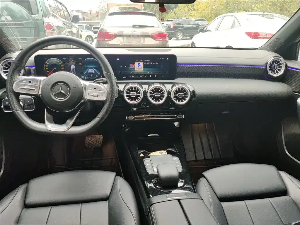 Mercedes-Benz A-Class — фото 10