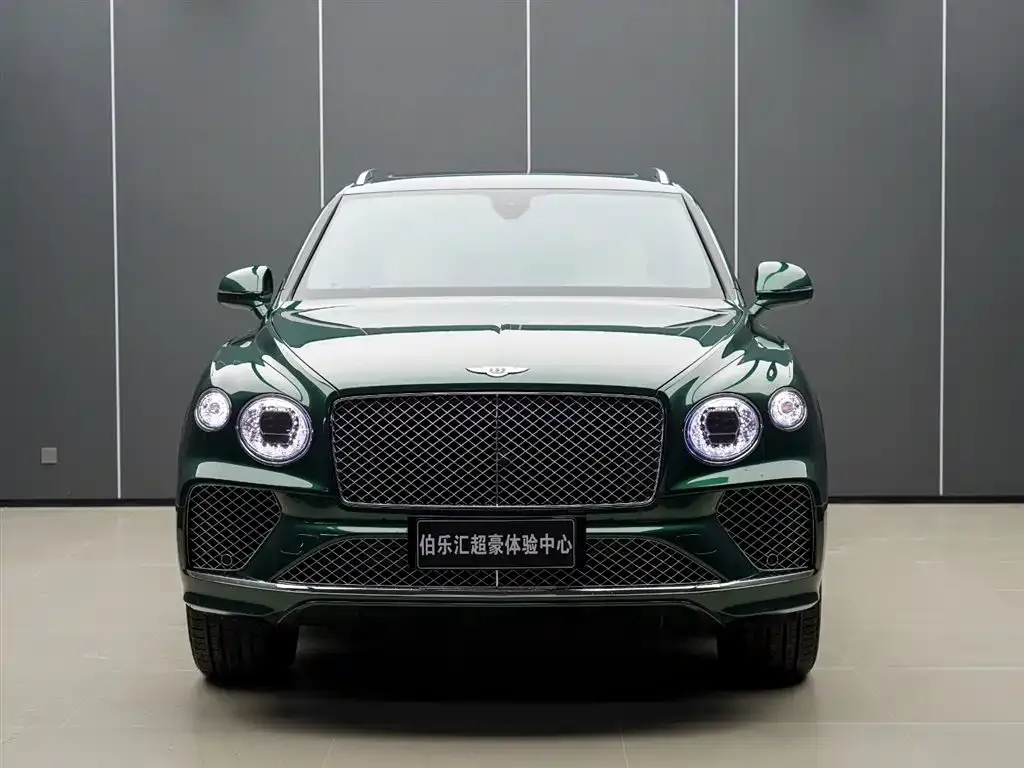 Bentley Bentayga 2022 из CN, фото 9