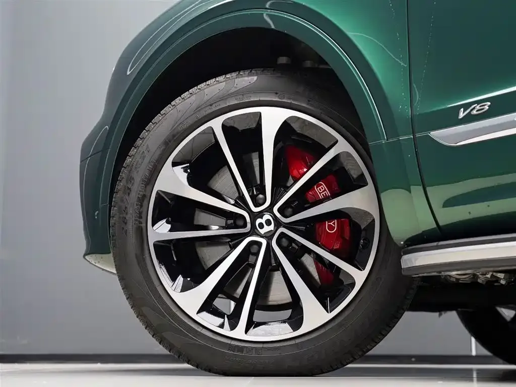 Bentley Bentayga 2022 из CN, фото 8