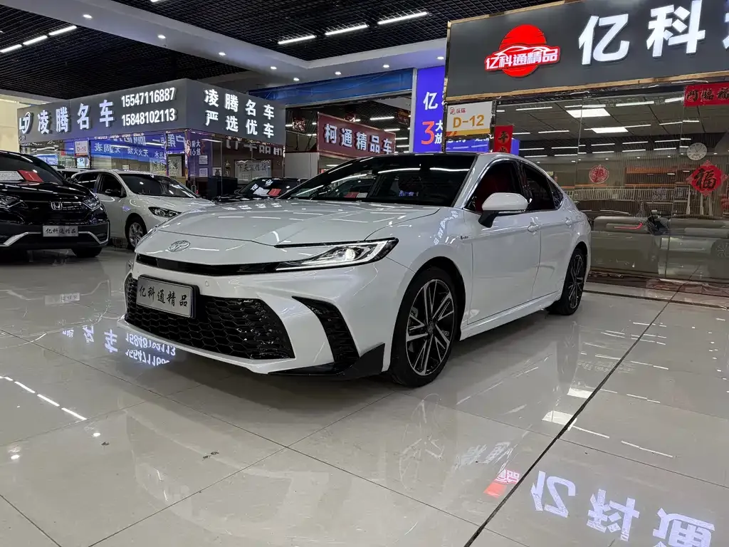 Toyota Camry 2024 из CN, фото 3