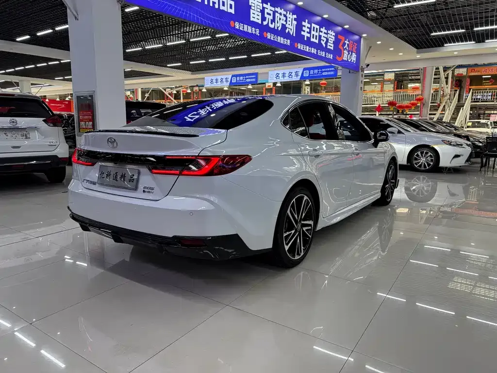Toyota Camry 2024 из CN, фото 10