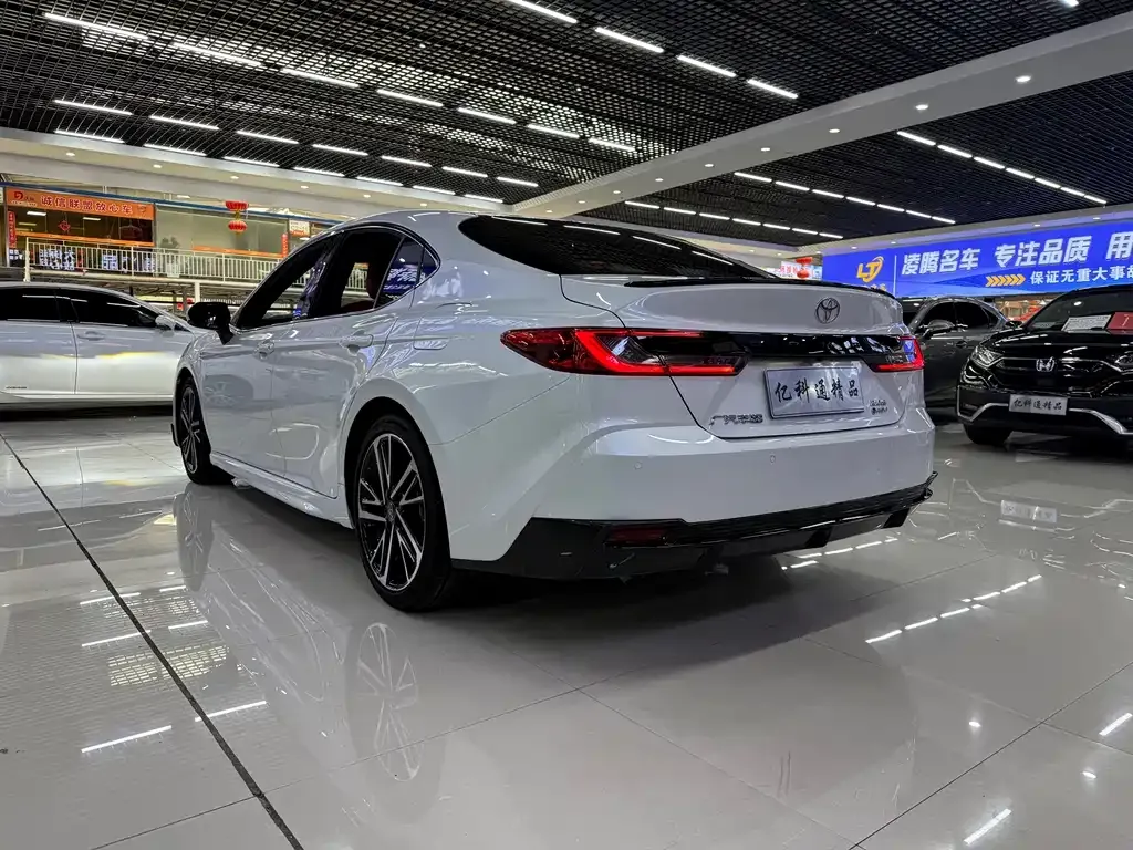 Toyota Camry 2024 из CN, фото 6