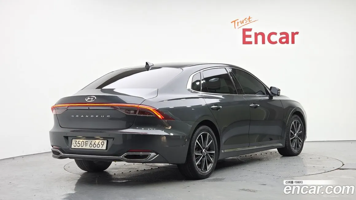Hyundai Grandeur 2022 из KR, фото 2