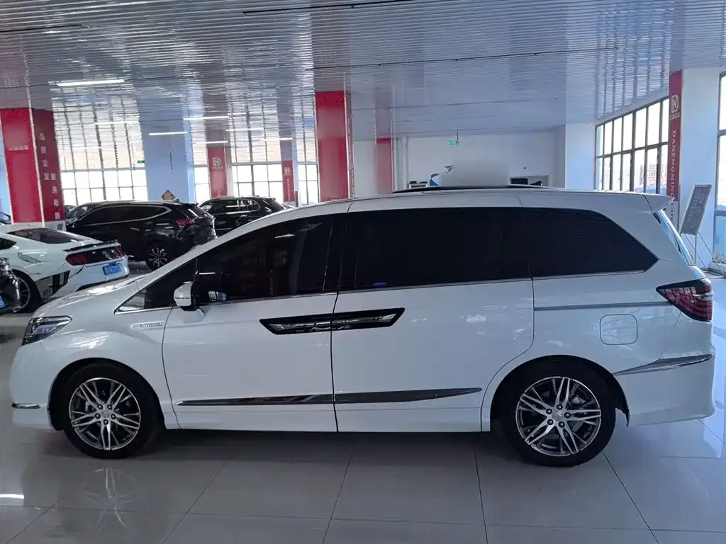 Honda Elysion 2021 из CN, фото 2