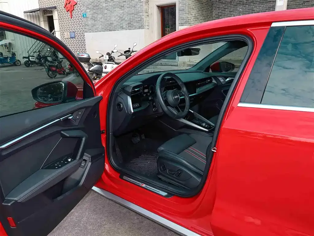 Audi A3 2022 из CN, фото 4
