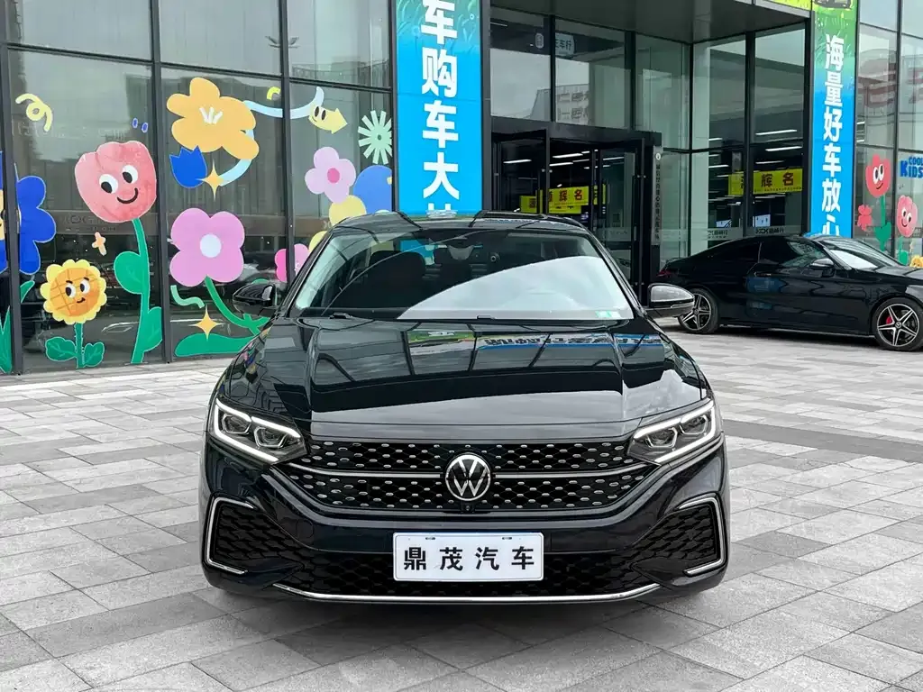 Volkswagen Passat 2023 из CN, фото 2