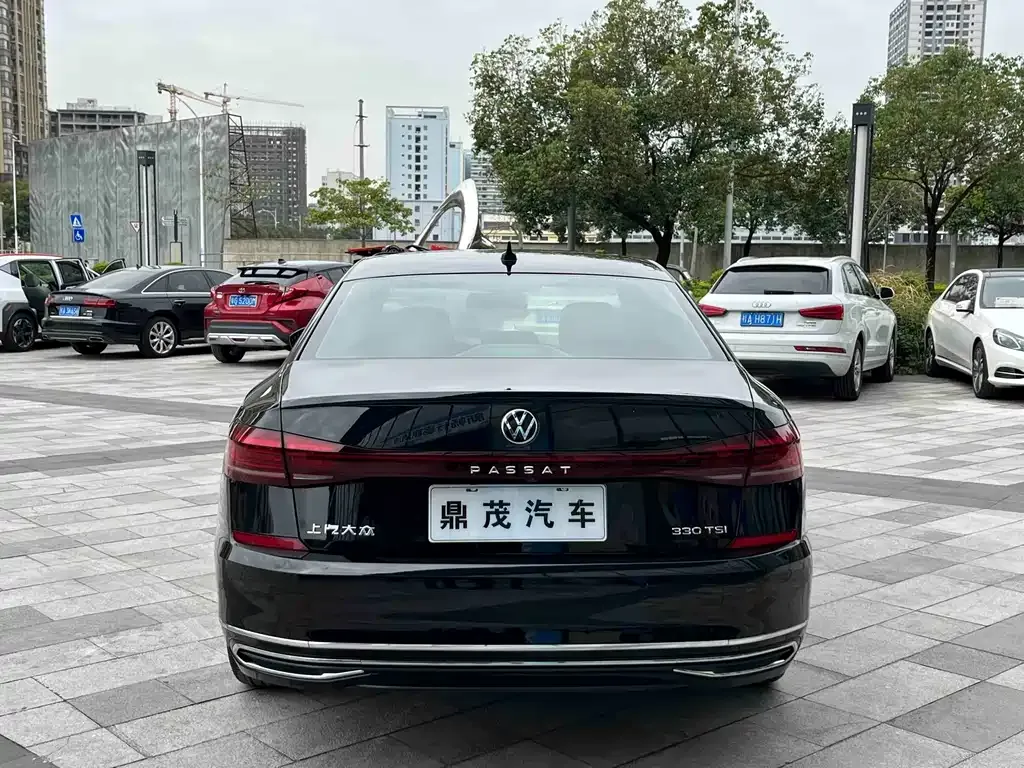 Volkswagen Passat 2023 из CN, фото 4