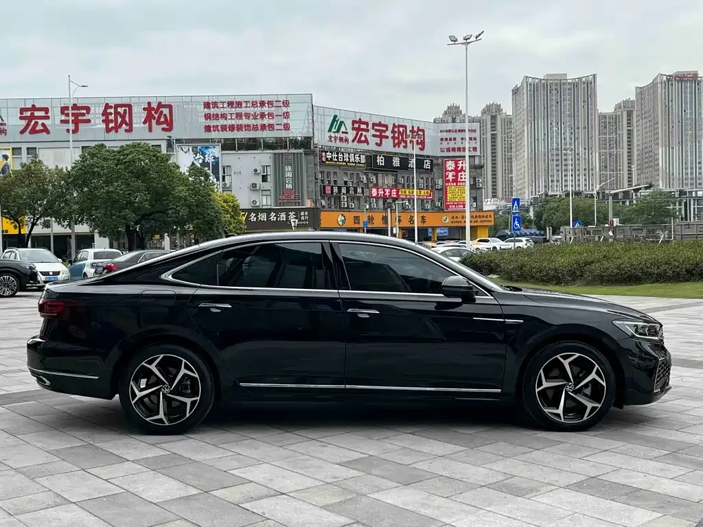 Volkswagen Passat 2023 из CN, фото 5