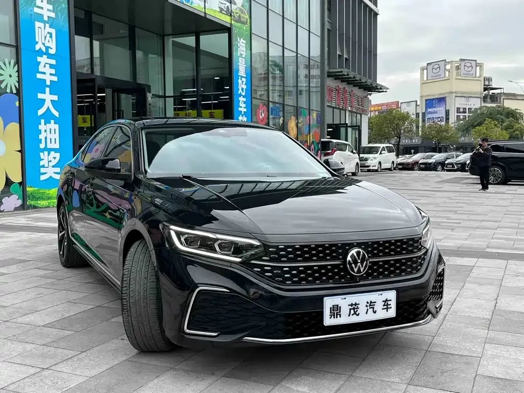 Volkswagen Passat 2023 из CN, фото 6