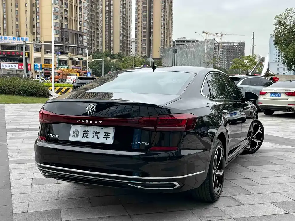Volkswagen Passat 2023 из CN, фото 8