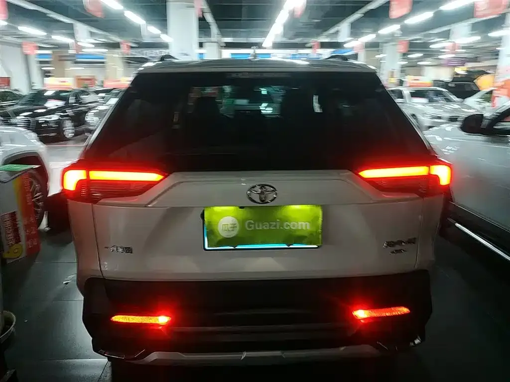 Toyota RAV4 2021 из CN, фото 7