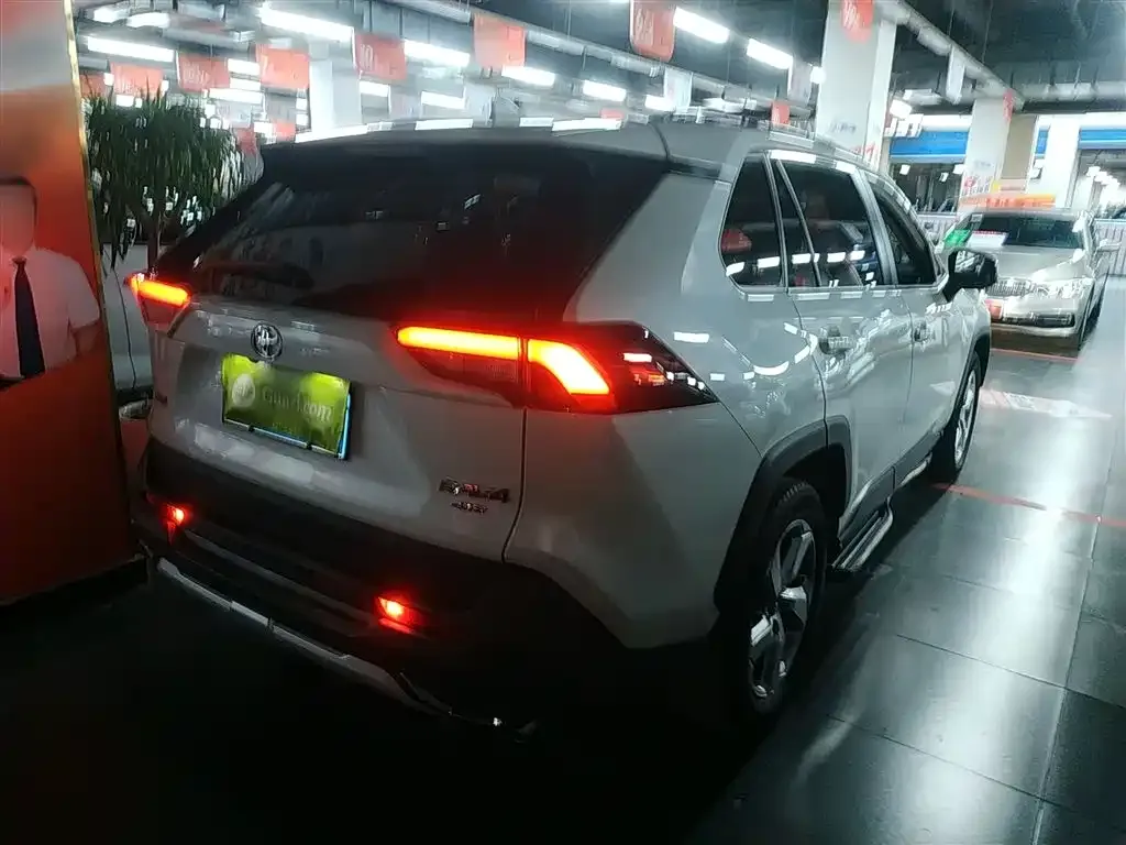Toyota RAV4 2021 из CN, фото 10